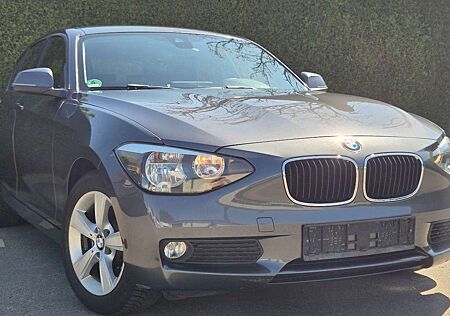 BMW 120 d NAVI/SITZHEIZUNG/KLIMA/ALUFELGEN/MULTI/PDC/