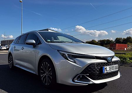 Toyota Corolla 2.0 Hybrid Touring Sports Teamplayer