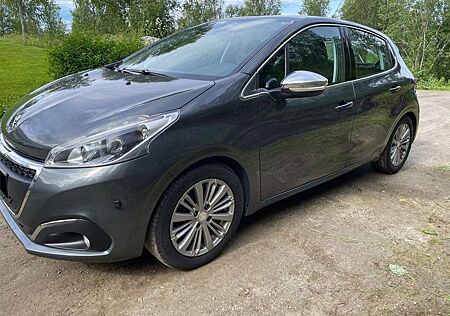 Peugeot 208 Blue-HDi 100 Allure