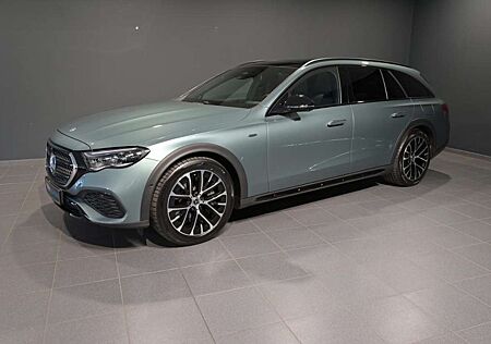Mercedes-Benz E 300 de 4M T All-Terrain PANO/AHK/HEADUP/NIGHT