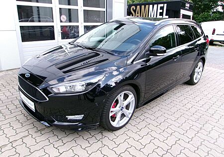 Ford Focus Turnier Titanium