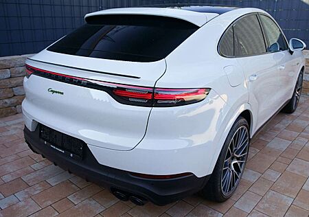 Porsche Cayenne Coupe E-Hybrid Platinum Edition