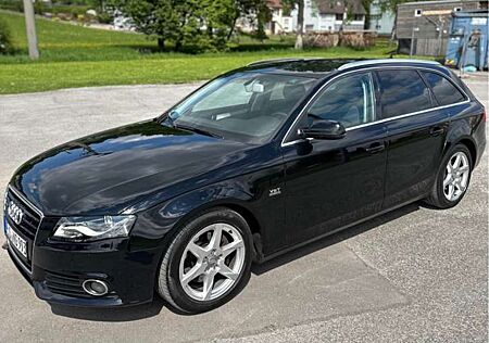 Audi A4 Avant 3.0 TDI DPF clean diesel quattro tiptron. S