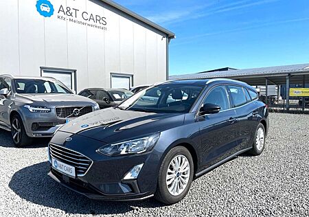 Ford Focus Turnier Titanium/1. Hand/Sitzheizung/Apple CarP.