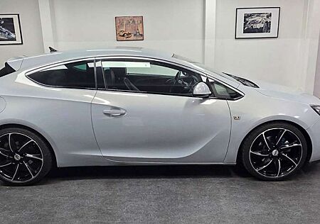 Opel Astra GTC 2.0 CDTI INNOVATION Navi PDC Xenon