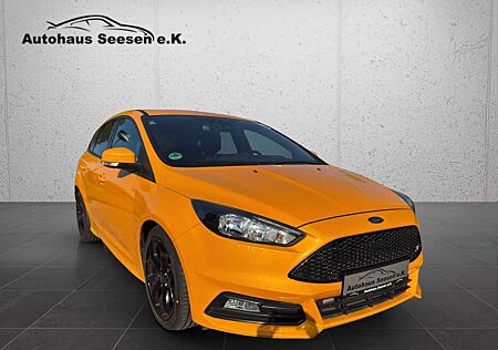 Ford Focus Lim. ST *Navi*Leder*Recaro Sitze*