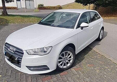 Audi A3 1,2 l Sportback attraktion