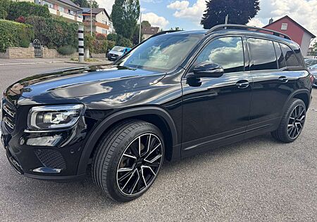 Mercedes-Benz GLB 200 d AMG LINE 7 SITZER VOLLVIRTUELL ACC