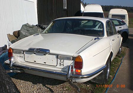 Jaguar XJ6