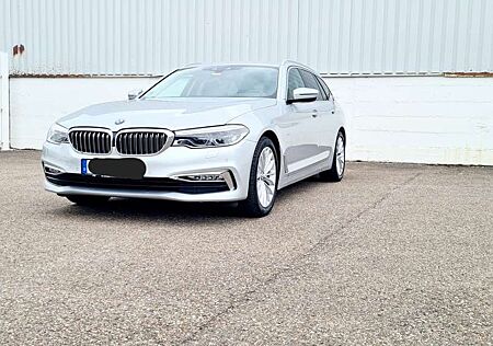 BMW 530d 530 xDrive Touring Aut. Luxury Line