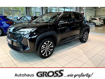 Toyota Yaris Cross Hybrid Active Drive / Safety / PDC / SHZ