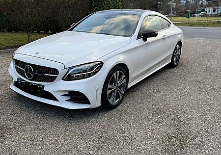 Mercedes-Benz C 200 Coupe 9G-TRONIC AMG Line Night Paket