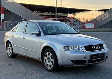 Audi A4 Lim. 2.0 *SITZHZ*TEMP*PDC*