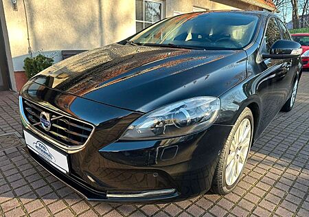 Volvo V40 You!*XEONO*SITZHZG*SOUND*8FACH BEREIFT*