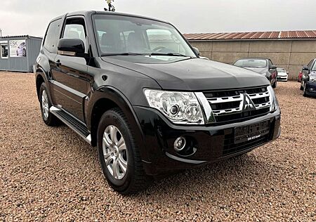 Mitsubishi Pajero 3.2 DI-D Intense*Automatik