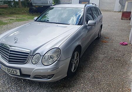 Mercedes-Benz E 220 gebraucht kaufen Mercedes-Benz E 220 T CDI Automatik Avantgarde DPF