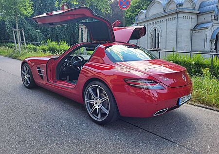 Mercedes-Benz SLS AMG COMAND/ KAMERA/ BI-XENON/ MEMORY PAKET