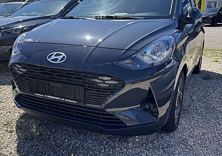 Hyundai i10 Automatik Navi Sitzheizung Tempomat Apple Android