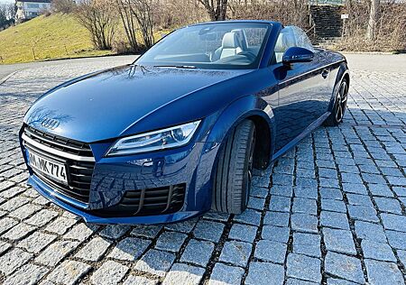 Audi TT Roadster 2.0 TFSI quattro