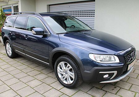 Volvo XC 70 XC70 D4 AWD Geartronic Momentum BiXenon Leder Navigatio