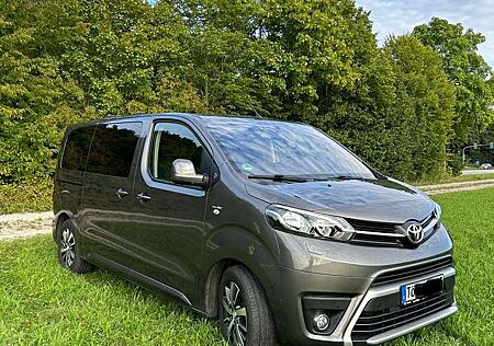 Toyota Pro Ace Proace 2,0-l-D-4D L1 (8-Si.) Autm. Verso Team Deutschland