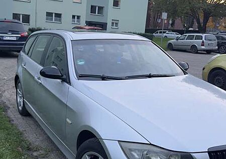 BMW 320d 320 DPF Touring Aut.