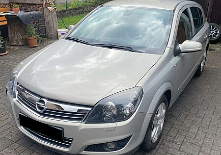 Opel Astra H 1.6