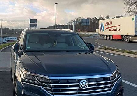 VW Touareg Volkswagen 3.0 V6 TDI 4Motion DPF Automatik