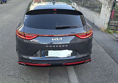 Kia Cee'd Ceed / 1.6 T-GDI DCT7 OPF GT
