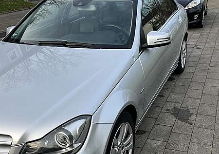 Mercedes-Benz C 180 BlueEFFICIENCY 7G-TRONIC Avantgarde