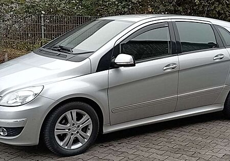 Mercedes-Benz B 170