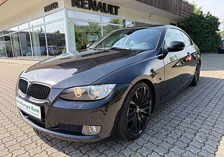 BMW 320 i*Coupe *SZ*PDC*NAVI*LEDER*19" ALU*
