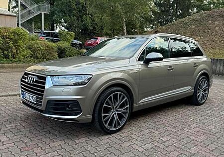 Audi Q7 3.0 TDI quattro S-line
