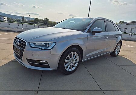 Audi A3 Bi-Xenon S-tronic EU6 TÜV/Zahnr.Neu