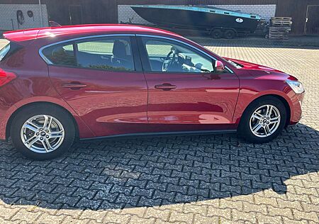Ford Focus Fließheck 1.0 EcoBoost Start-Stopp COOL