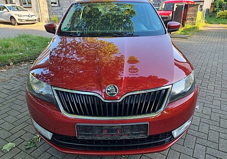 Skoda Rapid /Spaceback TÜV UND KETTE NEU