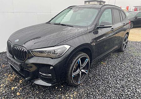 BMW X1 SPORT M Paket AUT NAVI LED SHZ PDC sDrive20i 14...