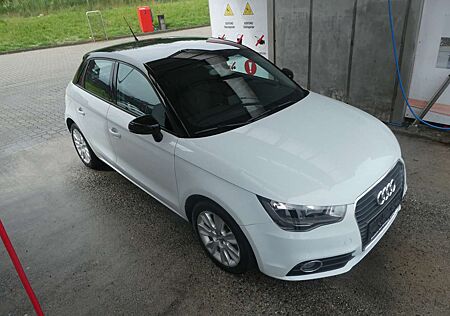 Audi A1 ambition**Automatic**Garantie**1.Hand*