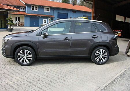 Suzuki SX4 S-Cross Allrad Hybrid Vollausstattung Sofort !
