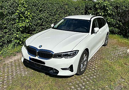 BMW 318 i Touring Aut. Sport Line