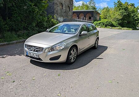 Volvo V60 D5 Geartronic Kinetic