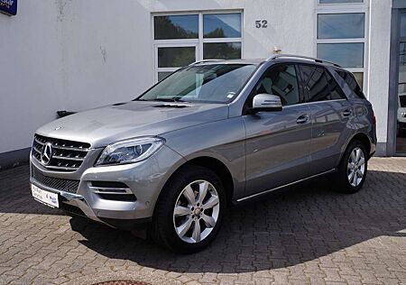Mercedes-Benz ML 250 CDI BlueTec *NAVI*SHZ*PDC*BI-XENON*AHK*
