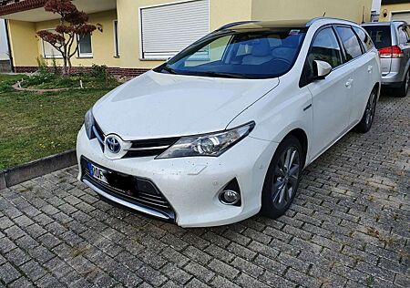 Toyota Auris 1,8 VVT-i Hybrid BJ 2014