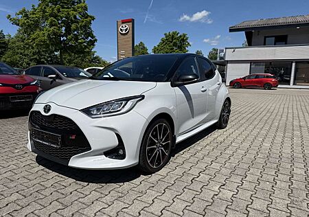 Toyota Yaris Hybrid GR *Sportausstattung & wenig Kilometer!