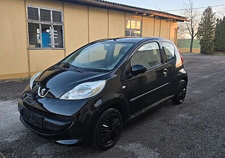 Peugeot 107 Filou 1.0 - TÜV 09/2026