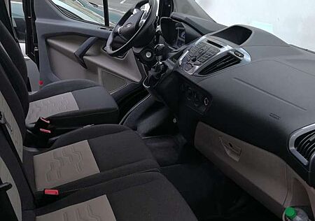 Ford Tourneo Custom 300 L1H1 VATitanium