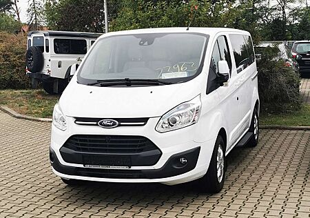 Ford Tourneo Custom 300 L1H1 VATitanium