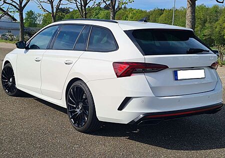 Skoda Octavia 2.0 TSI RS+EL.SITZE+MASSAGE+ACC+DCC+AHK+CANTON+19"