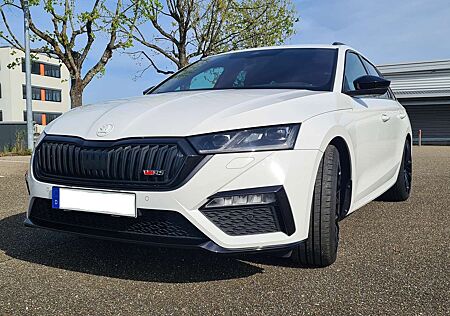 Skoda Octavia 2.0 TSI RS+EL.SITZE+MASSAGE+ACC+DCC+AHK+CANTON+19"