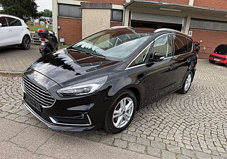 Ford S-Max Titanium